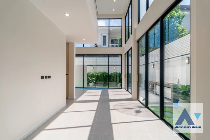 unitPrivate Swimming Pool |  3 Bedrooms  House For Sale in Sukhumvit, Bangkok  near BTS Punnawithi (AA44187)