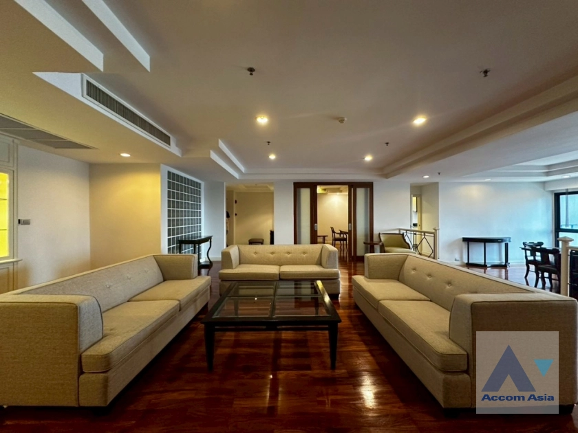 unit 3 Bedrooms  Apartment For Rent & Sale in Sukhumvit, Bangkok  near BTS Thong Lo (AA44188)
