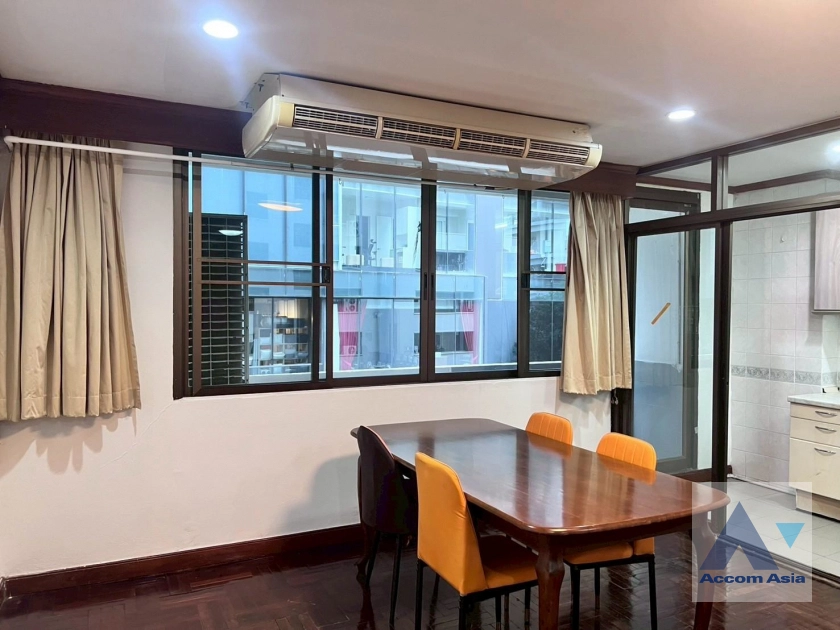unit 2 Bedrooms  Apartment For Rent in Sukhumvit, Bangkok  near BTS Phrom Phong (AA44192)