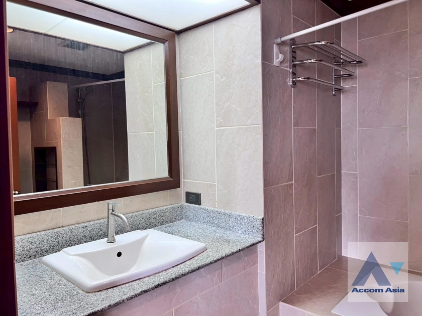 13  2 br Condominium for rent and sale in Ploenchit ,Bangkok BTS Ploenchit at Witthayu Complex AA44193