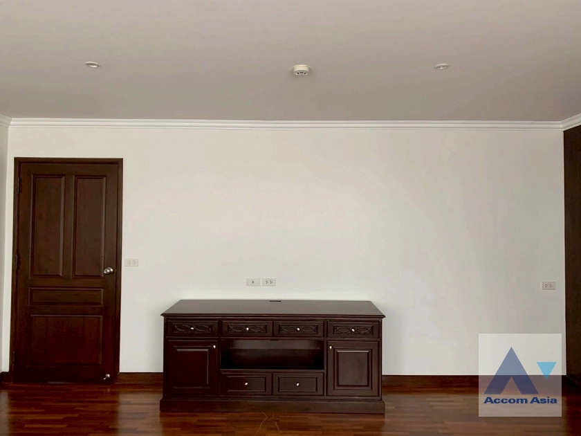 8  3 br Condominium for rent and sale in Sukhumvit ,Bangkok BTS Nana at Newton Tower AA44194