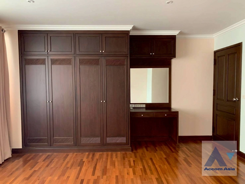 11  3 br Condominium for rent and sale in Sukhumvit ,Bangkok BTS Nana at Newton Tower AA44194