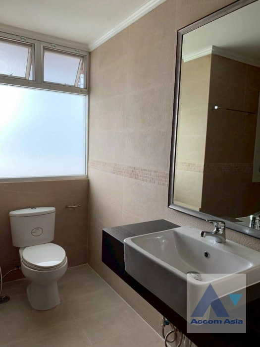 16  3 br Condominium for rent and sale in Sukhumvit ,Bangkok BTS Nana at Newton Tower AA44194