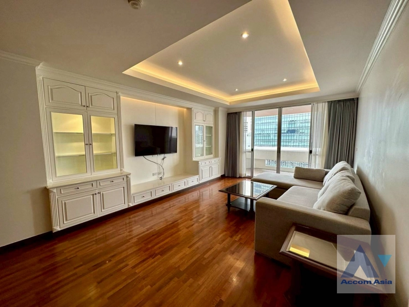 unit 3 Bedrooms  Condominium For Rent & Sale in Sukhumvit, Bangkok  near BTS Nana (AA44194)