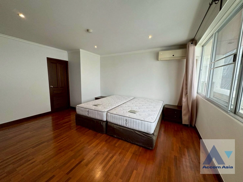 10  3 br Condominium for rent and sale in Sukhumvit ,Bangkok BTS Nana at Newton Tower AA44194