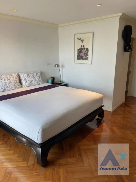 10  2 br Condominium For Sale in Sukhumvit ,Bangkok BTS Phrom Phong at Serene Place AA44195