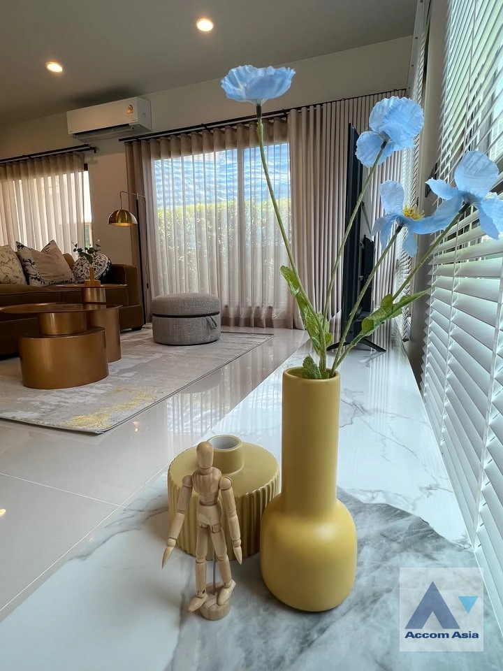 5  4 br House for rent and sale in Krungthep Kreetha ,Bangkok MRT Yaek Lam Sali at Burasiri Krungthep Kreetha AA44199