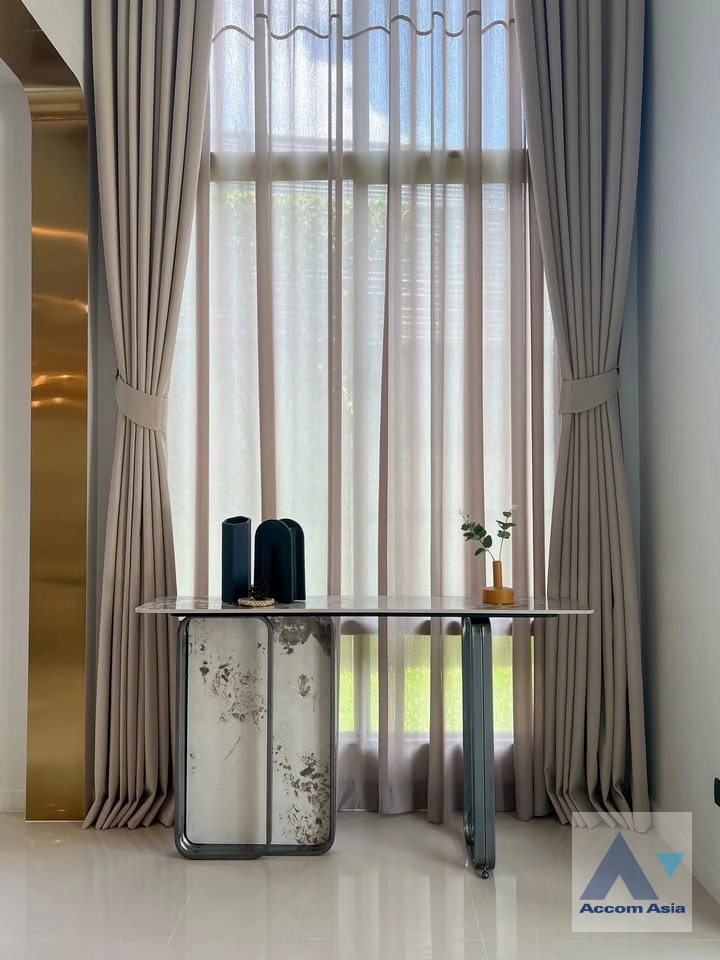 7  4 br House for rent and sale in Krungthep Kreetha ,Bangkok MRT Yaek Lam Sali at Burasiri Krungthep Kreetha AA44199