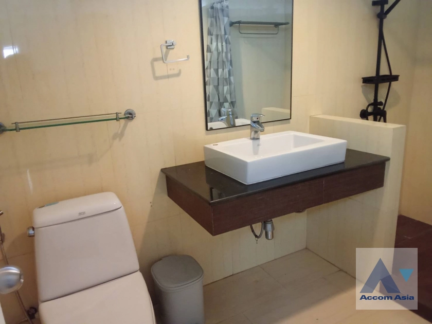 13  3 br Apartment For Rent in Sukhumvit ,Bangkok BTS Asok - MRT Sukhumvit at Easy to access BTS and MRT AA44203