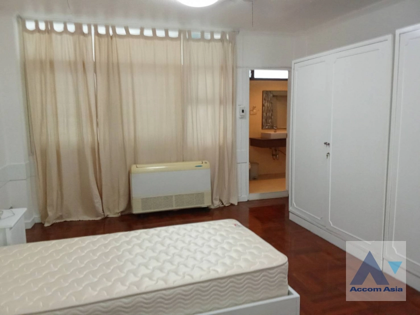 11  3 br Apartment For Rent in Sukhumvit ,Bangkok BTS Asok - MRT Sukhumvit at Easy to access BTS and MRT AA44203