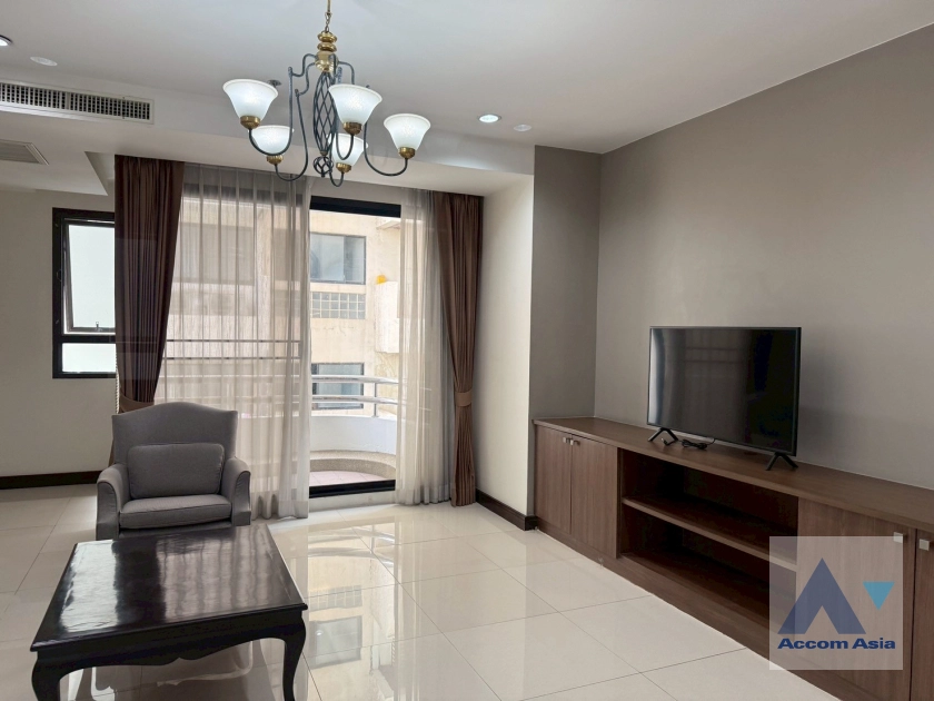  High-Rise Living with a Large Balcony Apartment in Ekkamai Apartment  2 Bedroom for Sale & Rent BTS Ekkamai in Sukhumvit Bangkok