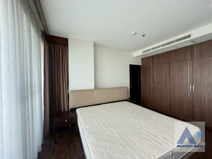 13  2 br Apartment for rent and sale in Sukhumvit ,Bangkok BTS Ekkamai at High-Rise Living with a Large Balcony Apartment in Ekkamai AA44209