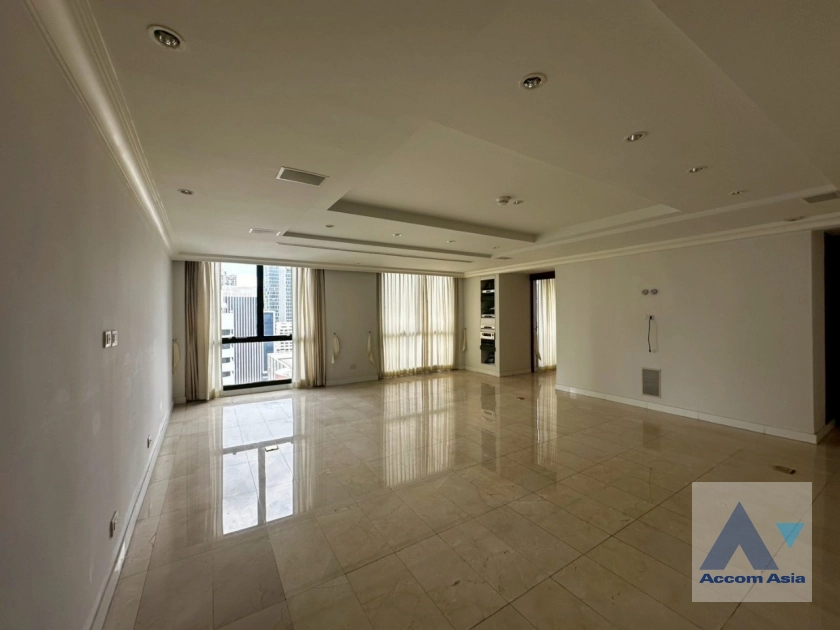 10  4 br Condominium For Sale in Ploenchit ,Bangkok BTS Chitlom at Somkid Gardens AA44225