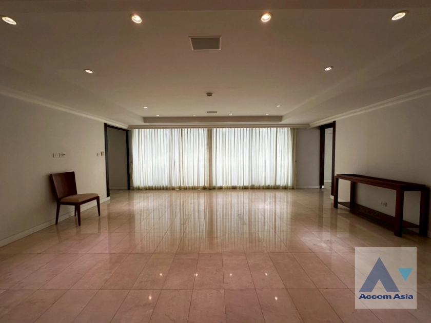 unit 4 Bedrooms  Condominium For Sale in Ploenchit, Bangkok  near BTS Chitlom (AA44225)