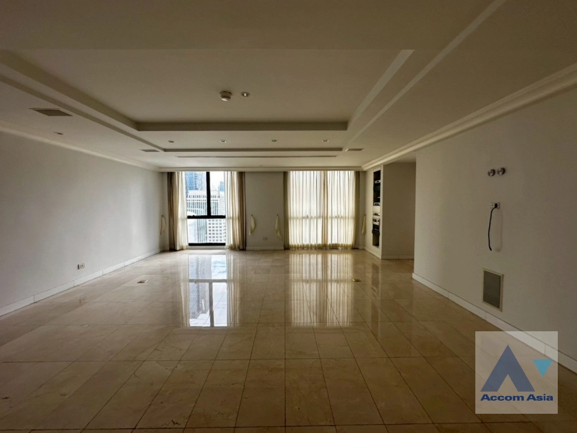 8  4 br Condominium For Sale in Ploenchit ,Bangkok BTS Chitlom at Somkid Gardens AA44225