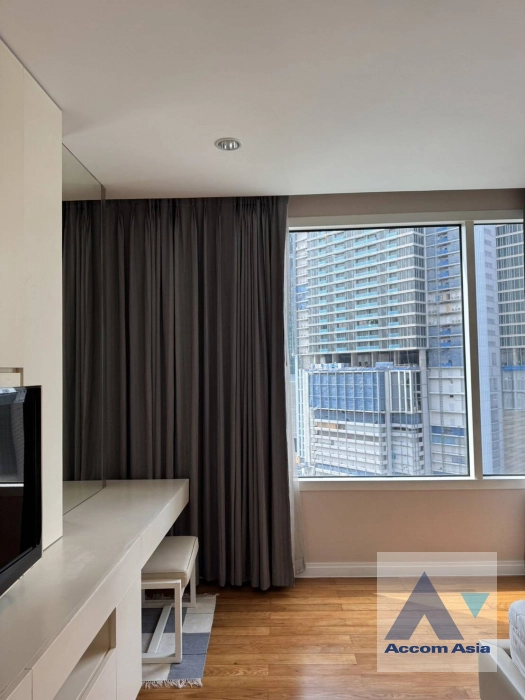 9  3 br Condominium for rent and sale in Silom ,Bangkok BTS Sala Daeng - MRT Silom at Royal Saladaeng AA44226