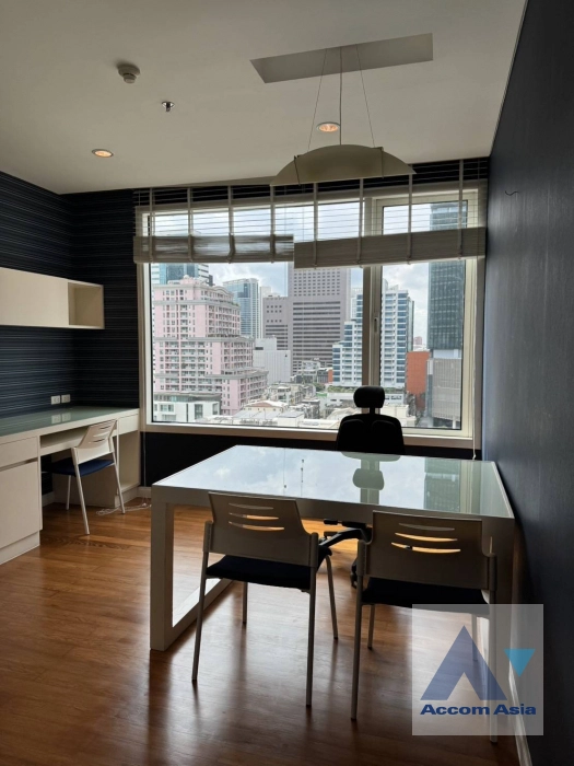 8  3 br Condominium for rent and sale in Silom ,Bangkok BTS Sala Daeng - MRT Silom at Royal Saladaeng AA44226