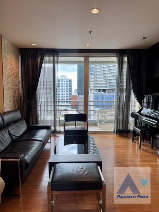 Pet friendly condominium for rent in Silom, Bangkok Code AA44226