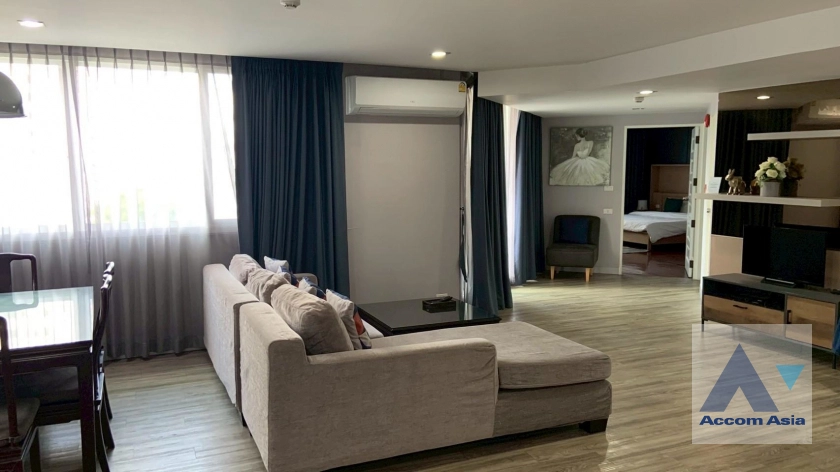 Pet friendly |  Contemporary Lifestyle Apartment  2 Bedroom for Sale & Rent BTS Nana in Sukhumvit Bangkok