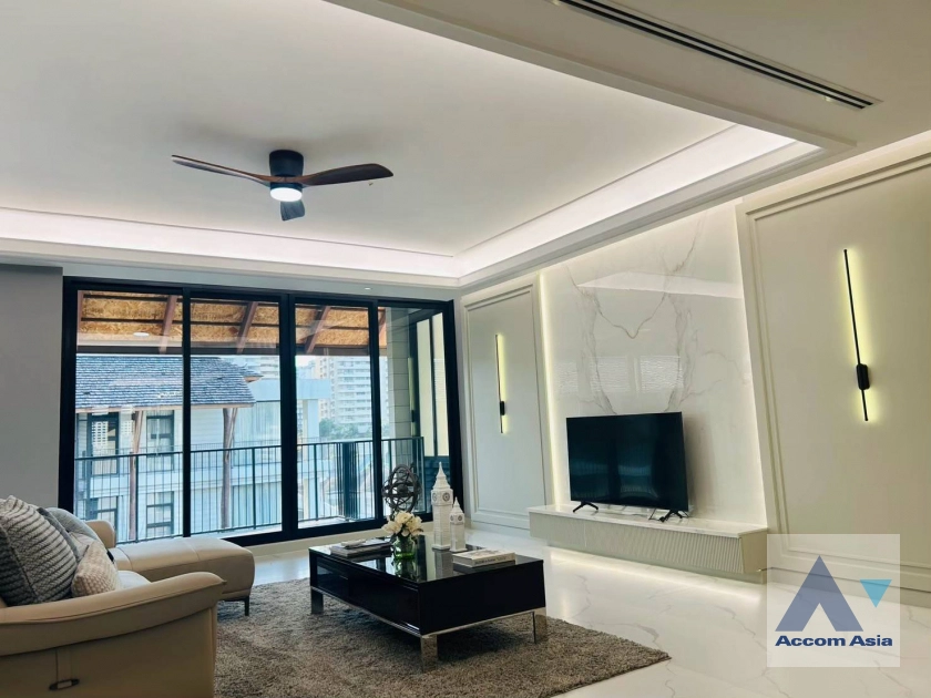  1  4 br Apartment For Rent in Sukhumvit ,Bangkok BTS Phrom Phong at Fully Facilities AA44234