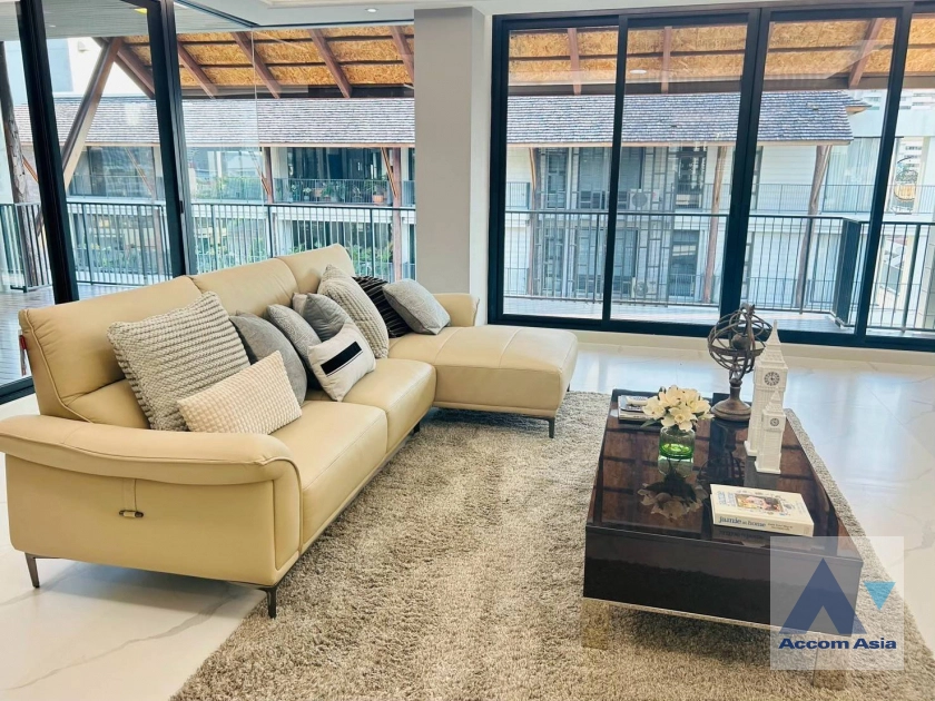 8  4 br Apartment For Rent in Sukhumvit ,Bangkok BTS Phrom Phong at Fully Facilities AA44234