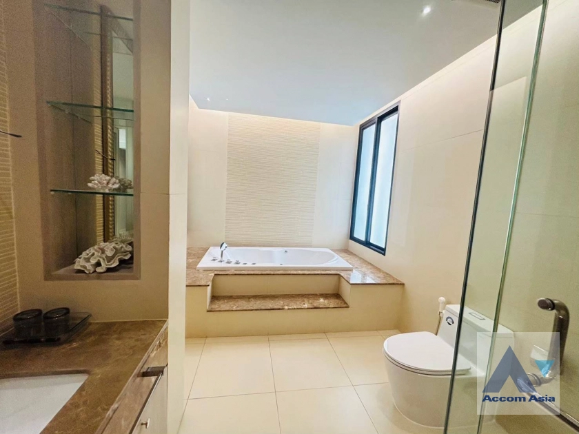 43  4 br Apartment For Rent in Sukhumvit ,Bangkok BTS Phrom Phong at Fully Facilities AA44234