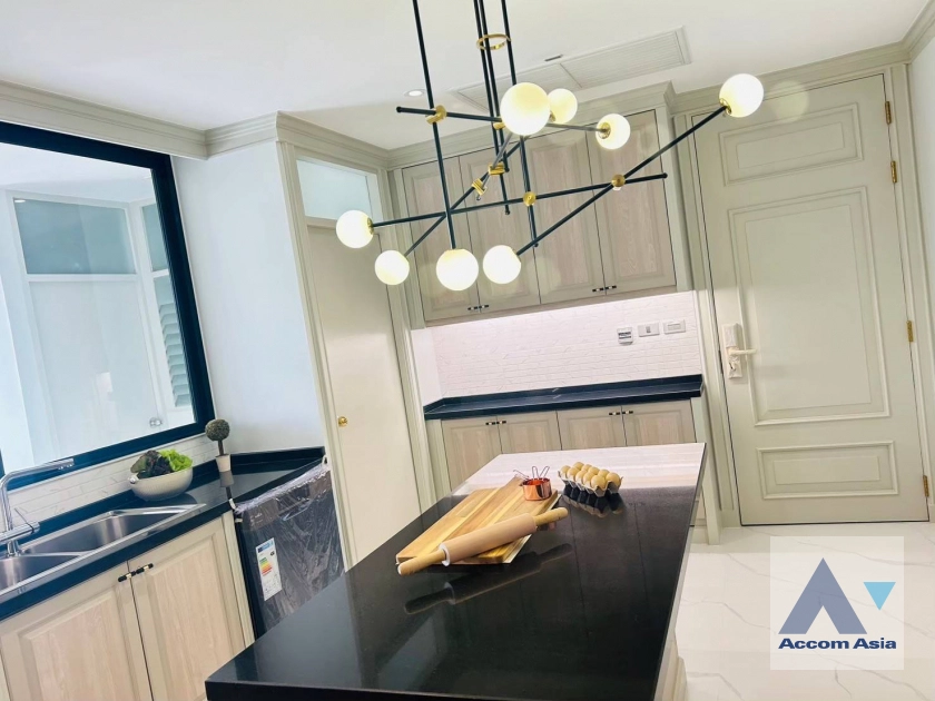 13  4 br Apartment For Rent in Sukhumvit ,Bangkok BTS Phrom Phong at Fully Facilities AA44234