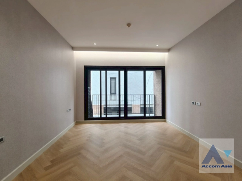 23  4 br Apartment for rent and sale in Sukhumvit ,Bangkok BTS Phrom Phong at Fully Facilities AA44235
