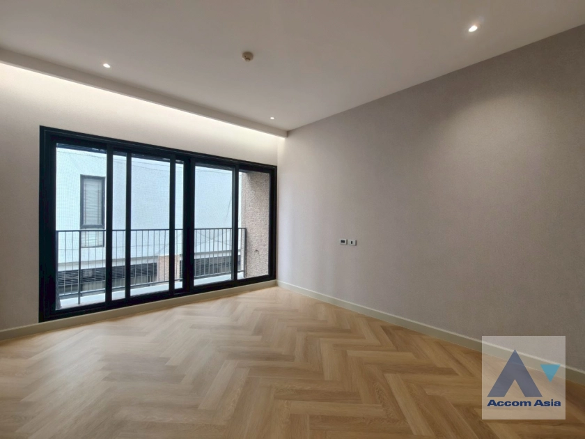 18  4 br Apartment for rent and sale in Sukhumvit ,Bangkok BTS Phrom Phong at Fully Facilities AA44235