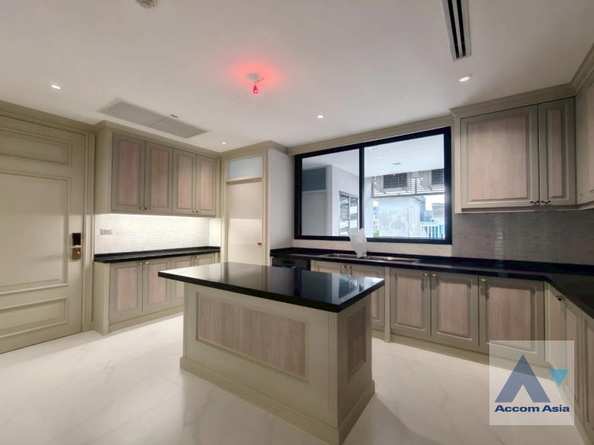 8  4 br Apartment for rent and sale in Sukhumvit ,Bangkok BTS Phrom Phong at Fully Facilities AA44235