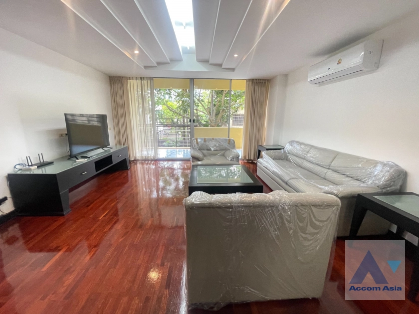 unit 3 Bedrooms  Apartment For Rent in Sukhumvit, Bangkok  near BTS Thong Lo (AA44240)