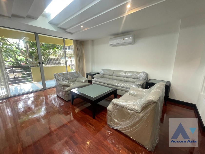 unit 3 Bedrooms  Apartment For Rent in Sukhumvit, Bangkok  near BTS Thong Lo (AA44240)