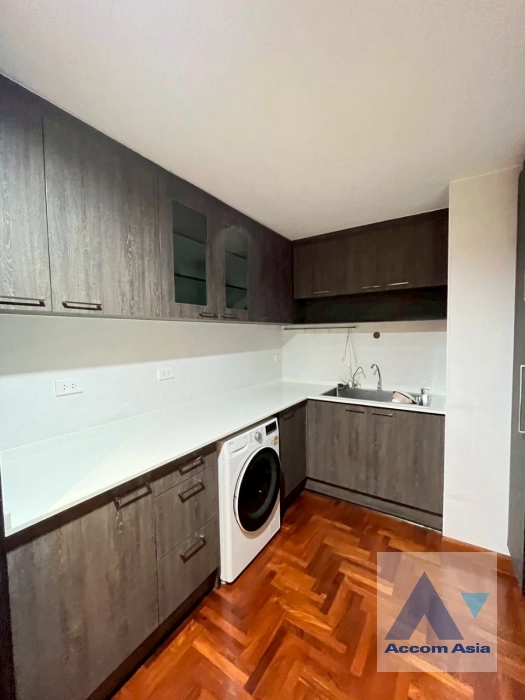 unit 2 Bedrooms  Condominium For Rent & Sale in Sathorn, Bangkok  near BTS Chong Nonsi (AA44248)