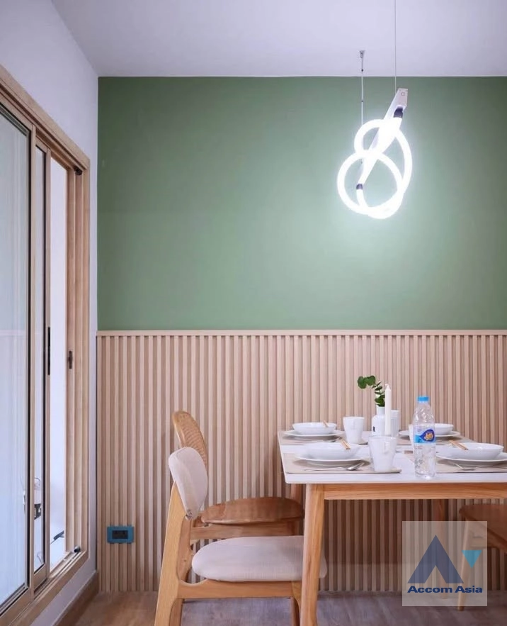 8  3 br House for rent and sale in Sukhumvit ,Bangkok BTS Phra khanong AA44256