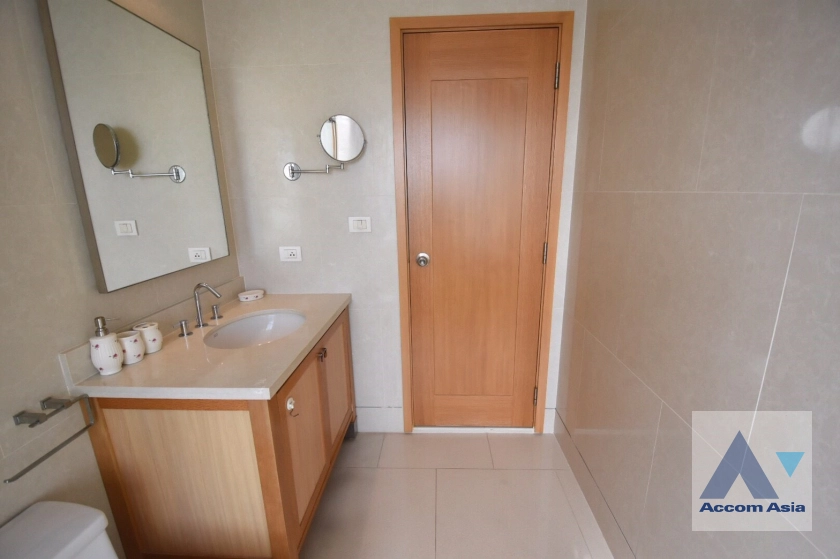 9  1 br Condominium for rent and sale in Sukhumvit ,Bangkok BTS Phrom Phong at The Emporio Place AA44257