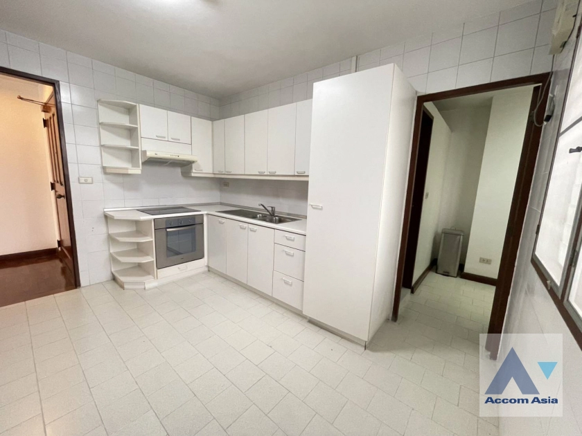 6  3 br Apartment for rent and sale in Ploenchit ,Bangkok BTS Chitlom at Privacy Low Rise AA44261