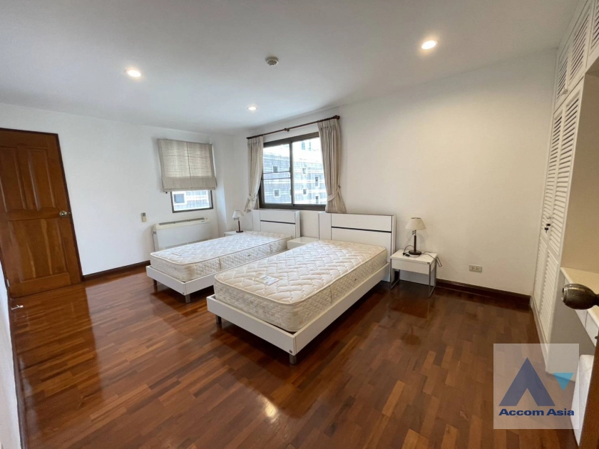 10  3 br Apartment for rent and sale in Ploenchit ,Bangkok BTS Chitlom at Privacy Low Rise AA44261
