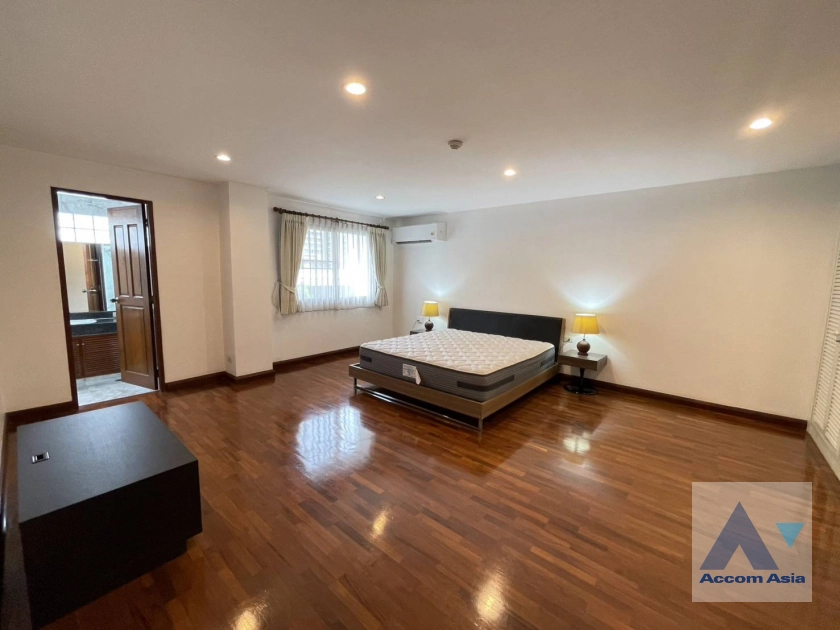 9  3 br Apartment for rent and sale in Ploenchit ,Bangkok BTS Chitlom at Privacy Low Rise AA44261