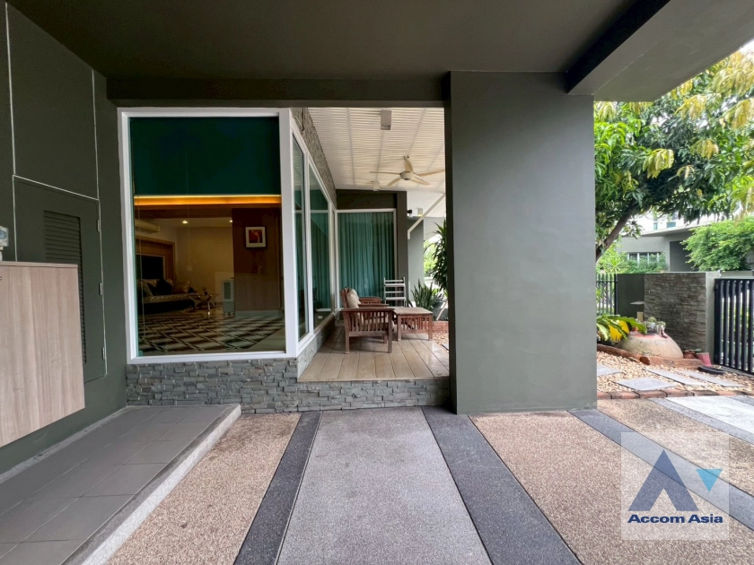 19  6 br House For Sale in Samutprakan ,Samutprakan  at Nara Botanic Srinakharin AA44262