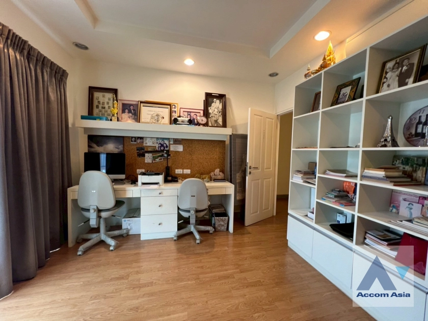 6  6 br House For Sale in Samutprakan ,Samutprakan  at Nara Botanic Srinakharin AA44262