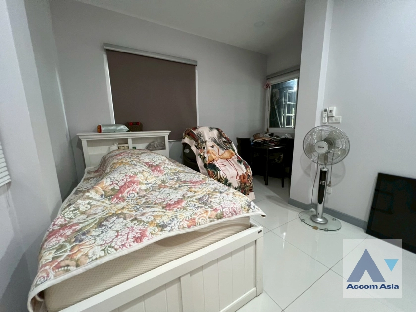 15  6 br House For Sale in Samutprakan ,Samutprakan  at Nara Botanic Srinakharin AA44262