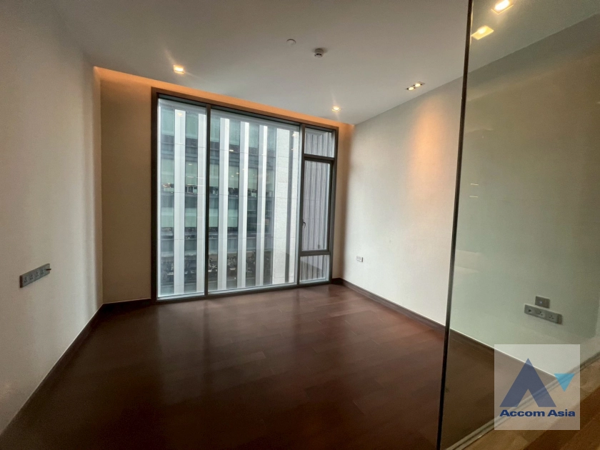 8  2 br Condominium For Sale in Sukhumvit ,Bangkok BTS Nana at Q1 Sukhumvit AA44263