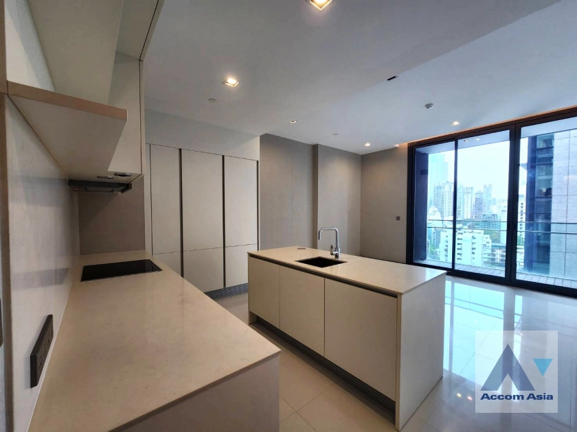 unit 2 Bedrooms  Condominium For Sale in Sukhumvit, Bangkok  near BTS Nana (AA44263)
