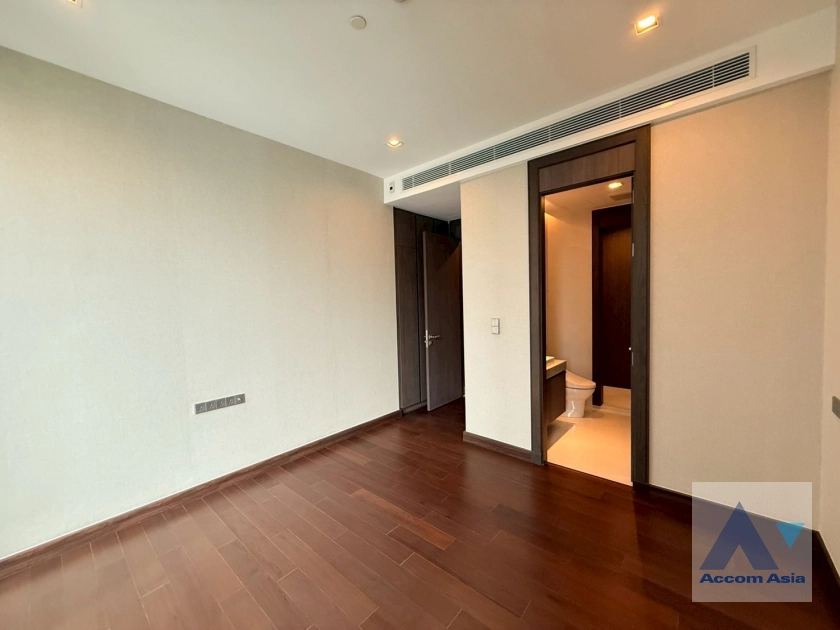 22  2 br Condominium For Sale in Sukhumvit ,Bangkok BTS Nana at Q1 Sukhumvit AA44263