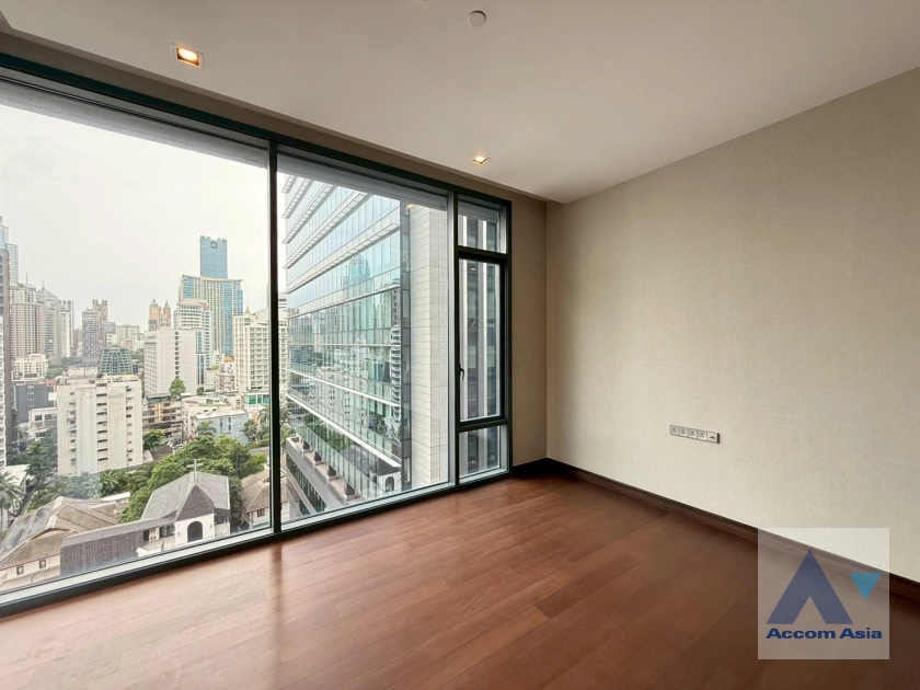 6  2 br Condominium For Sale in Sukhumvit ,Bangkok BTS Nana at Q1 Sukhumvit AA44269
