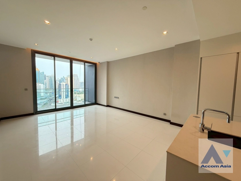 unit 2 Bedrooms  Condominium For Sale in Sukhumvit, Bangkok  near BTS Nana (AA44271)