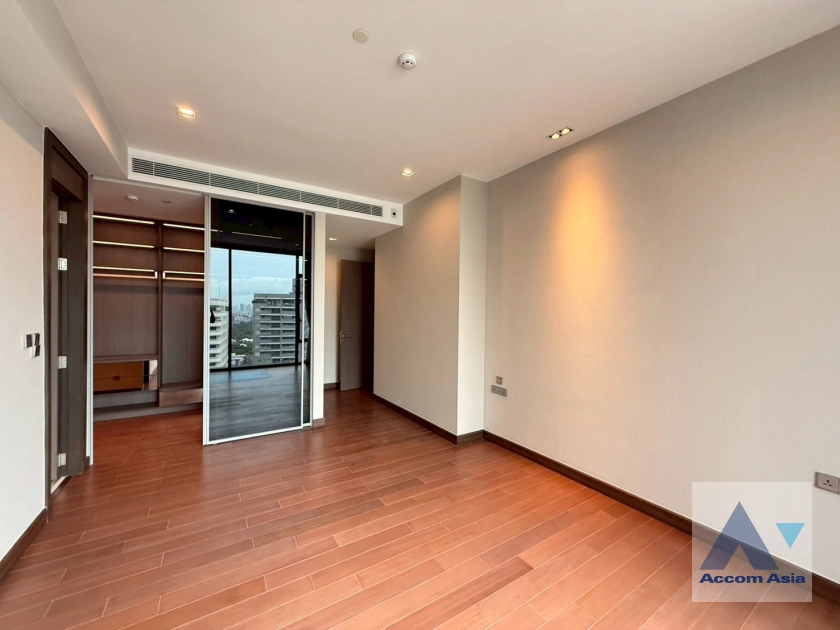 7  2 br Condominium For Sale in Sukhumvit ,Bangkok BTS Nana at Q1 Sukhumvit AA44273
