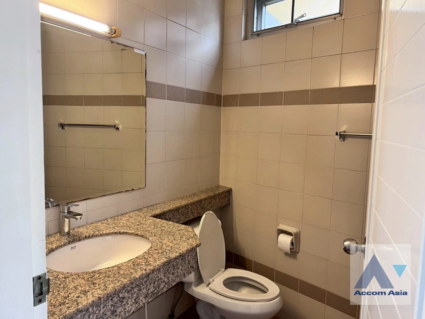 14  2 br Apartment for rent and sale in Sathorn ,Bangkok BTS Chong Nonsi at Low Rised Building AA44276