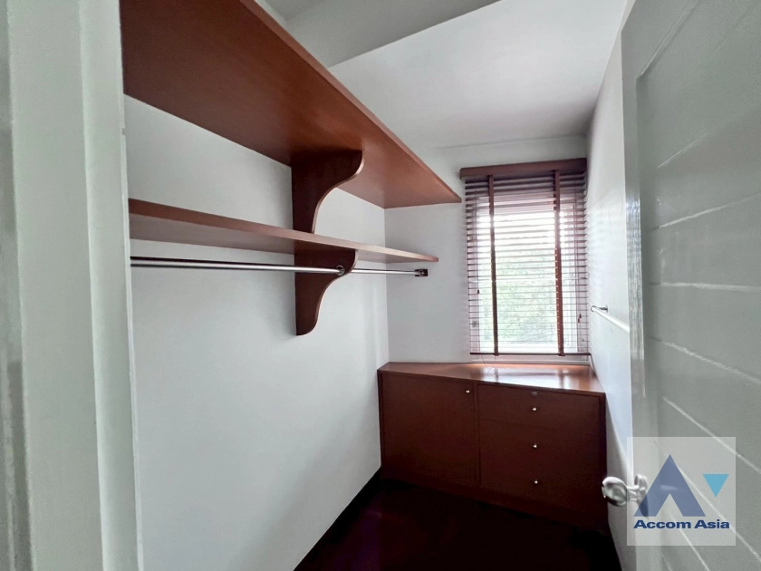 13  2 br Apartment for rent and sale in Sathorn ,Bangkok BTS Chong Nonsi at Low Rised Building AA44276