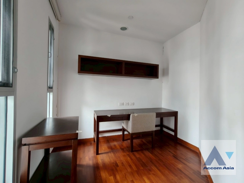 6  3 br Apartment For Rent in Sukhumvit ,Bangkok BTS Asok - MRT Sukhumvit at Spacious Living in Asoke – 220 SQ.M. Up AA44277